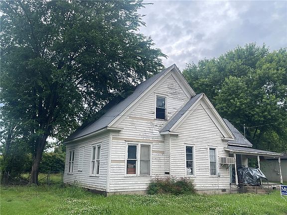 2nd image of 608 Filmore St