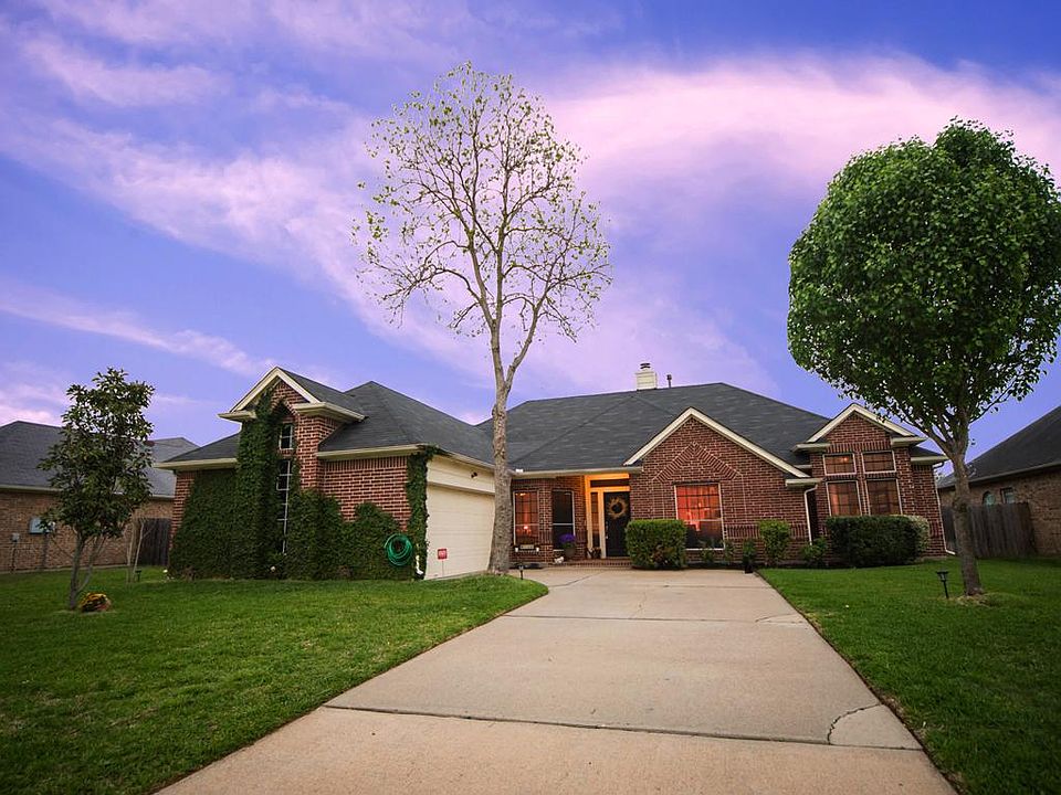 1st image of 6130 Chatham Woods Dr