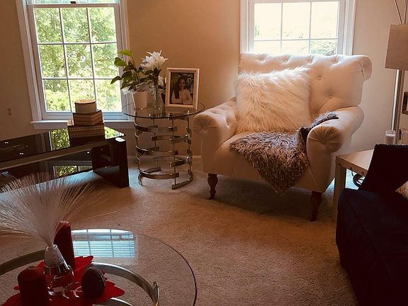 4th image of 3003 Oakton Meadows Ct