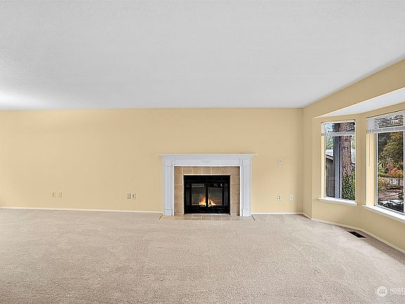 3rd image of 13815 112th Avenue Ct E
