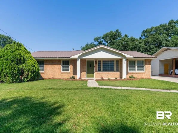 659 Grand Blvd, Chickasaw, AL 36611