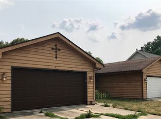 2909 Heritage Dr, Champaign, IL 61822