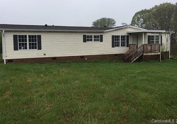 3rd image of 133 Beechwood Dr