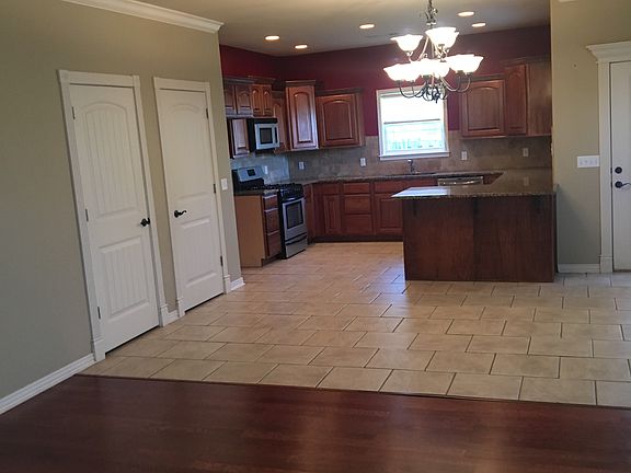 3rd image of 6313 S 36th St