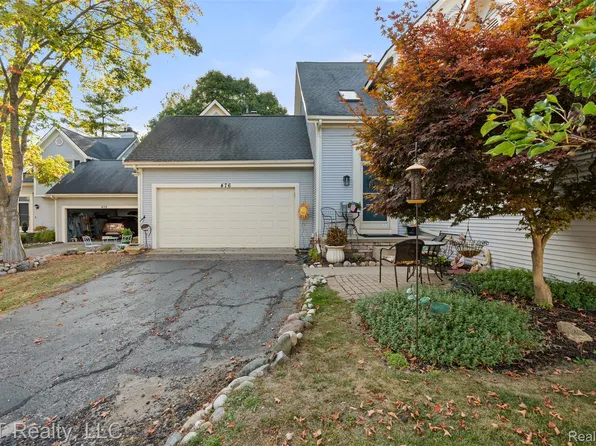 476 Remington Ct, Fenton, MI 48430