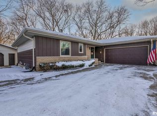 824 21st Ave, Moline, IL