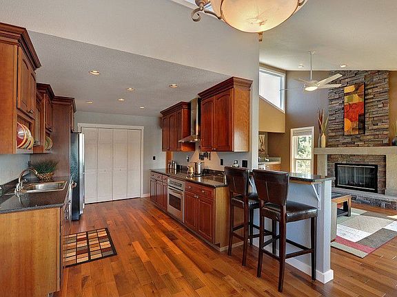 3rd image of 1160 100th Ave NE Suite A9
