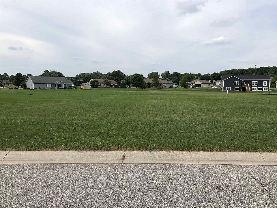 1st image of 57331 Emerald Chase Ln