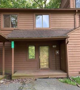 220 Sterling Ct, Bushkill, PA, 18324