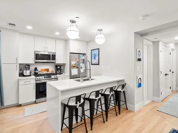 10 Lamson Ct, Boston, MA