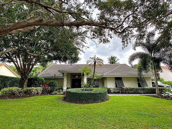 2nd image of 2920 Salerno Way