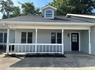 600 Waterview Dr APT B, Hiawassee, GA 30546