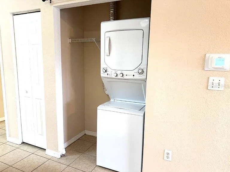 141 Reserve Cir #201 — Photo 4