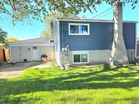 4th image of 13718 Joyce Dr
