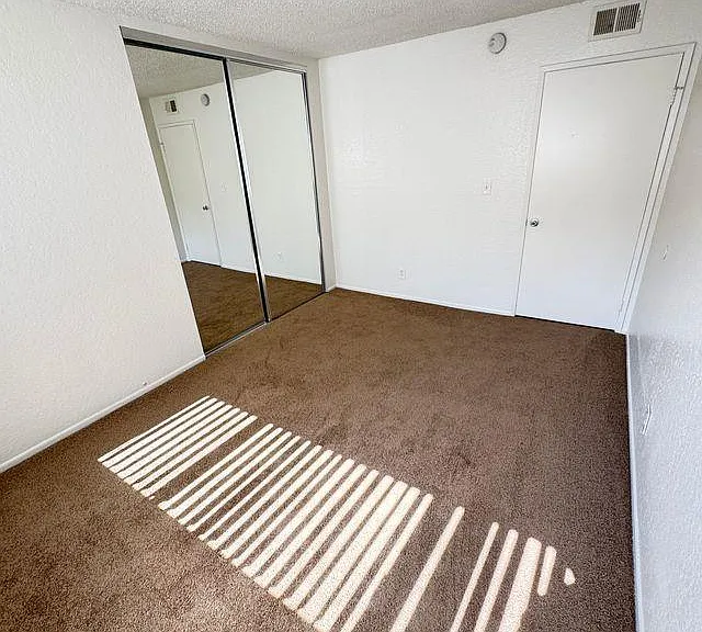 18144 Burbank Blvd #203 — Photo 25