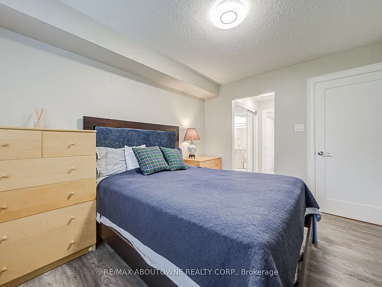 1450 Glen Abbey Gate #214 — Photo 21