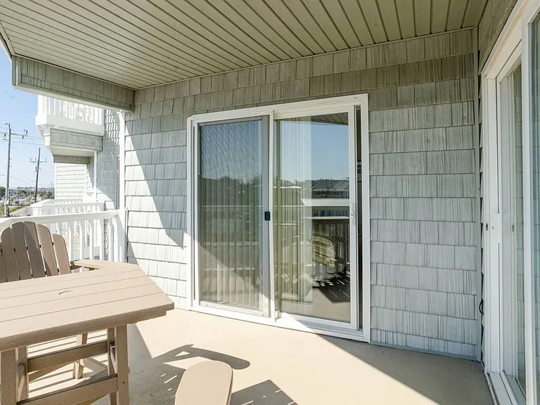 1102 N Lumina Ave #C2 — Photo 2