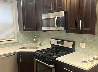 3415 37th Ave APT 8, Long Island City, NY 11101
