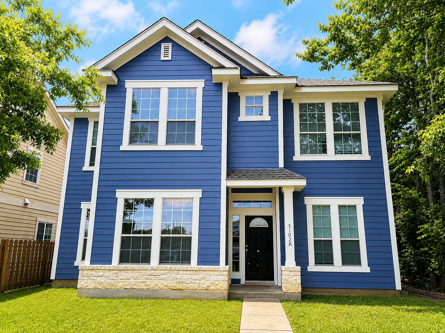 5102 Caswell Ave — Photo 1
