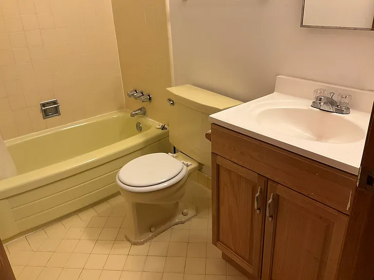 966 Kains Ave #7 — Photo 6