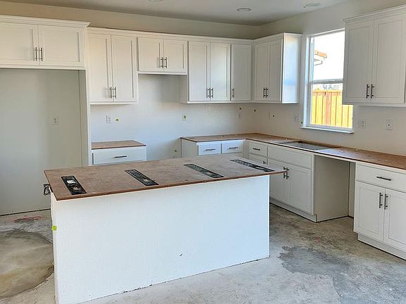 Homesite 462 Kitchen