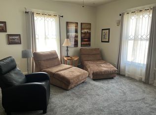 500 E 6th St APT 2, York, NE 68467