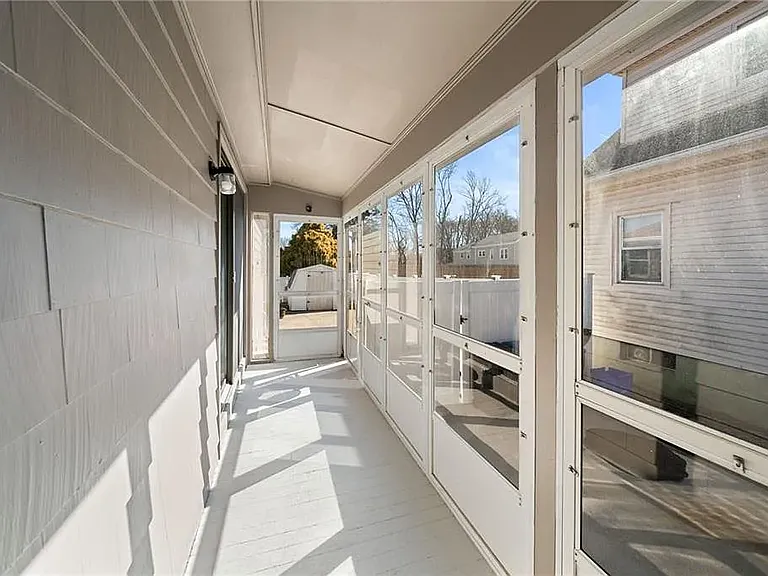 8 Ashby St — Photo 22