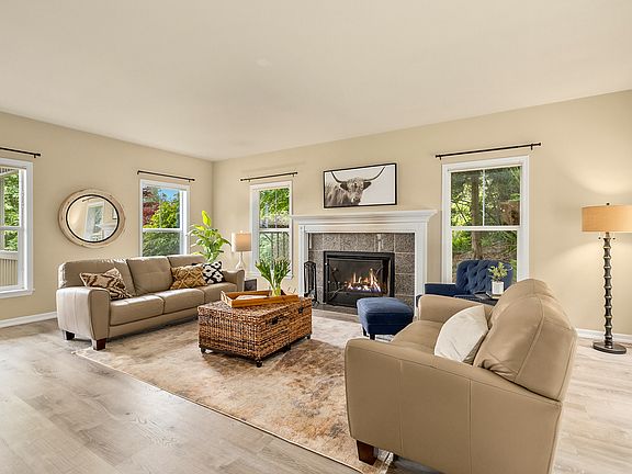 4th image of 5797 Wimsey Ln NE