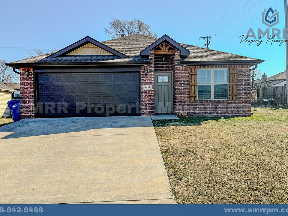 2nd image of 1440 Heather Ln