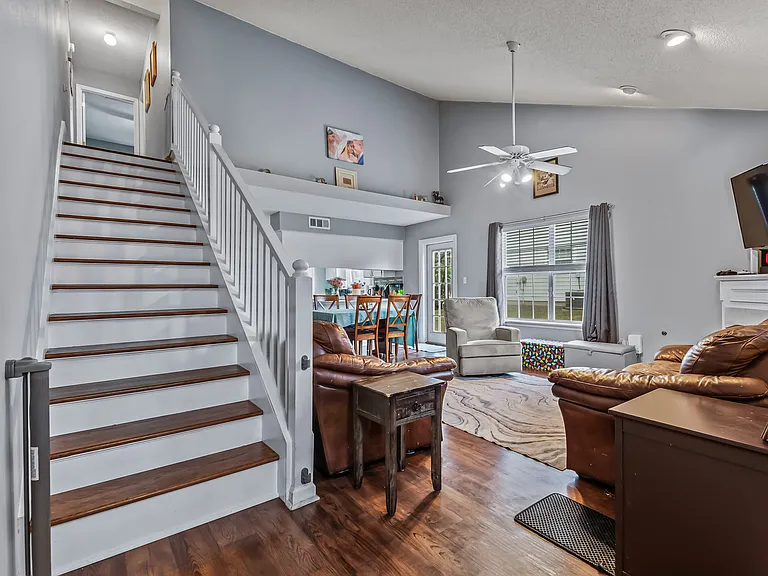 4112 Castellan Dr — Photo 18