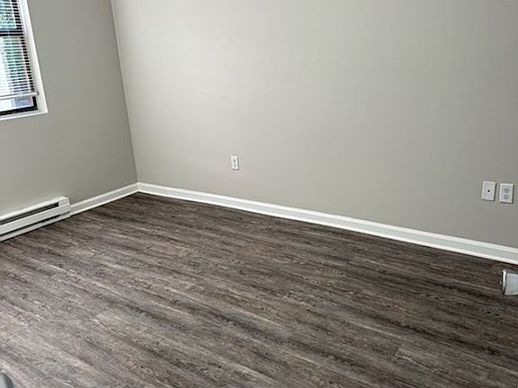 2nd image of 423 Gibson Ln APT 19