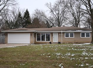 35079 N Edgewater Ln, Ingleside, IL 60041