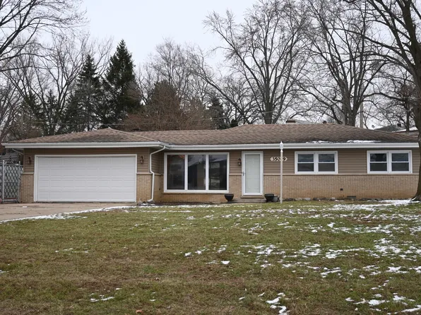 35079 N Edgewater Ln, Ingleside, IL 60041