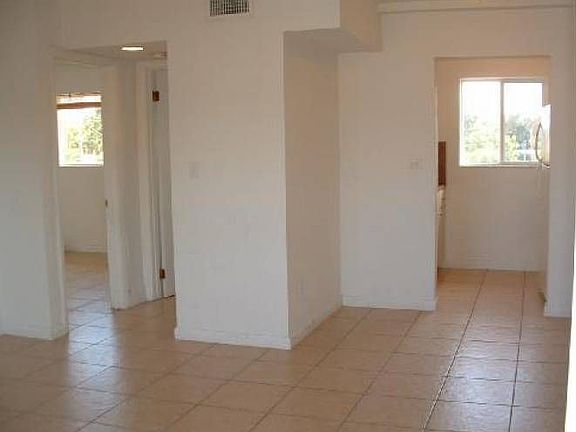 3rd image of 2330 NW 11th St #51
