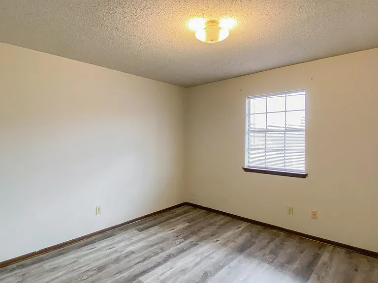 4215 Benoit Ln #9 — Photo 9