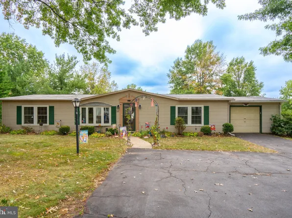 12 Sheffield Way, Souderton, PA 18964