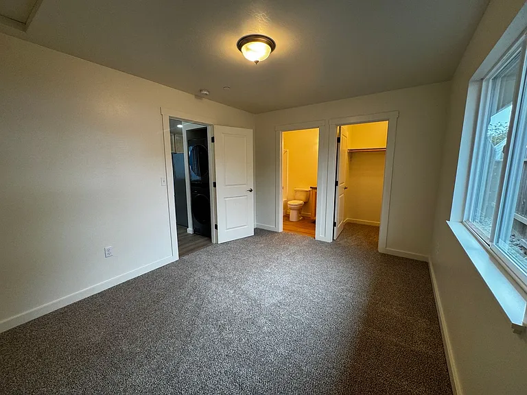 3216 California St — Photo 9
