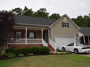 329 Laurelwood Dr, Boiling Springs, SC 29316