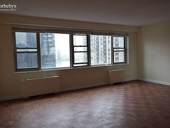 3rd image of 300 E 40th St APT 30E