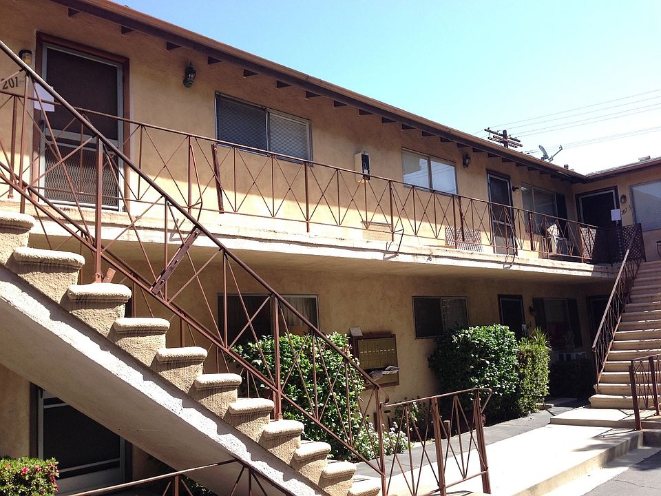 201 S. Oak Knoll Avenue