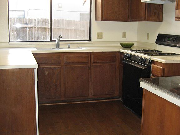 3rd image of 3378 Zenobia Way