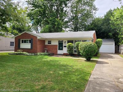 359 Sheffield Dr, Troy, MI, 48083