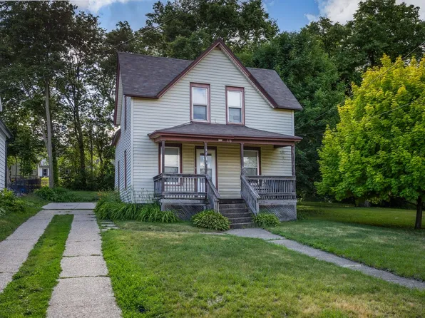 938 5th St, Beloit, WI 53511