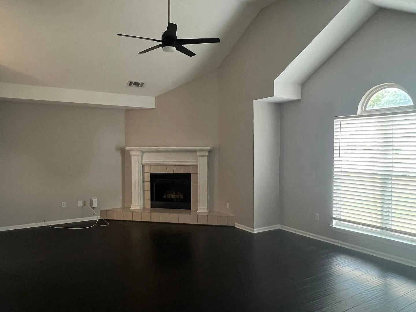Very Nice 4BD/3B Home in Desirable School District!! — Photo 2