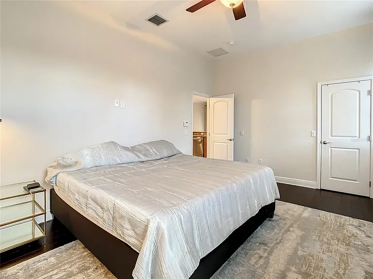 220 W Minnehaha St — Photo 30
