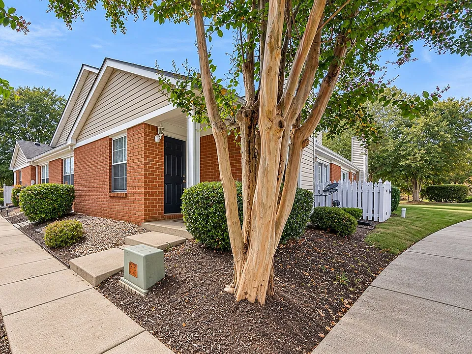 1404 Westgate Cir