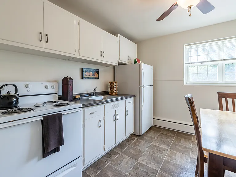 32 Lilac Dr — Photo 6