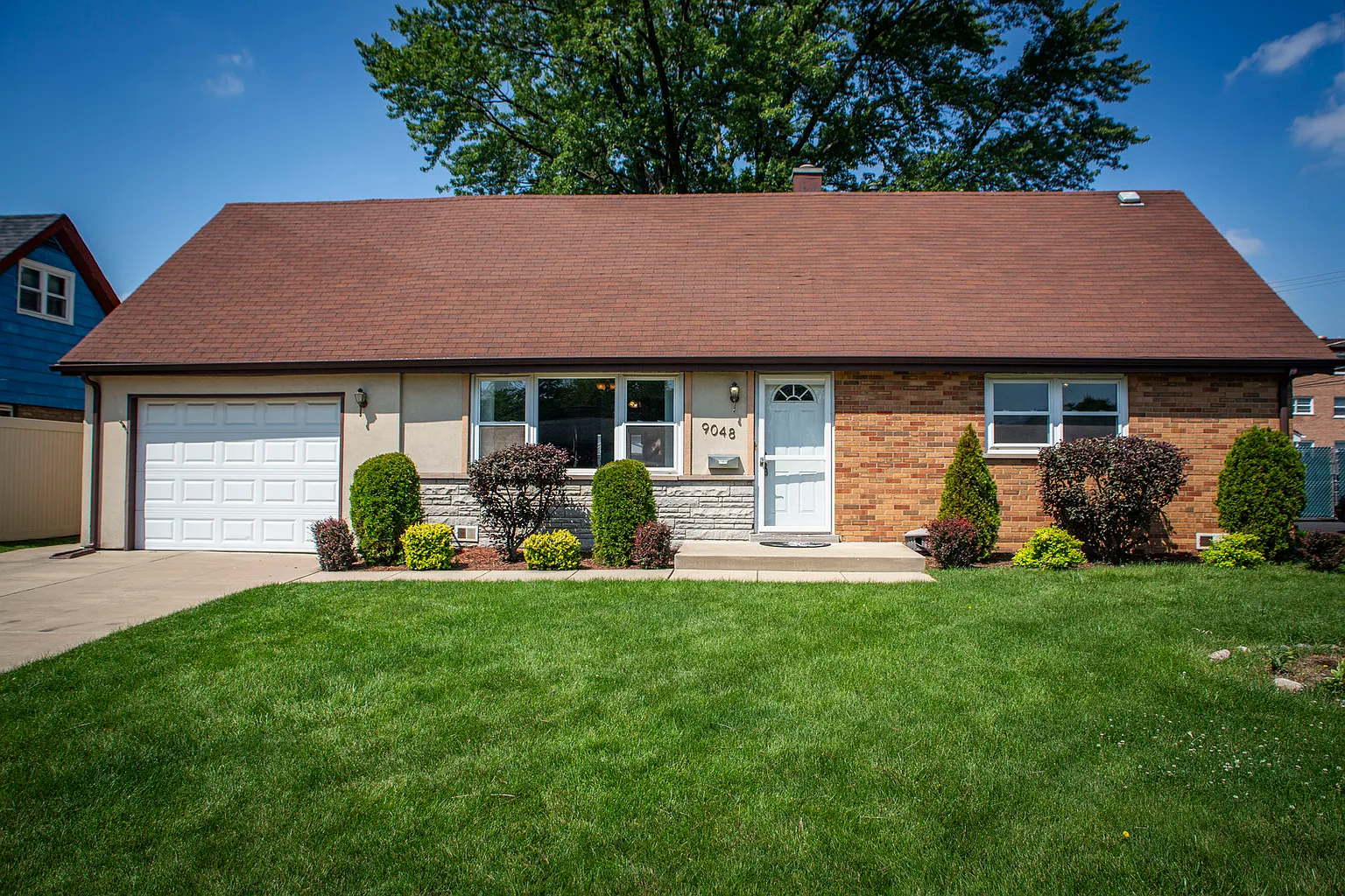 9048 Martin Ln photo 1