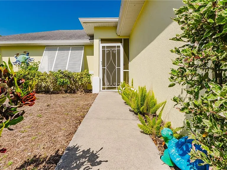11693 Oakland Dr — Photo 3