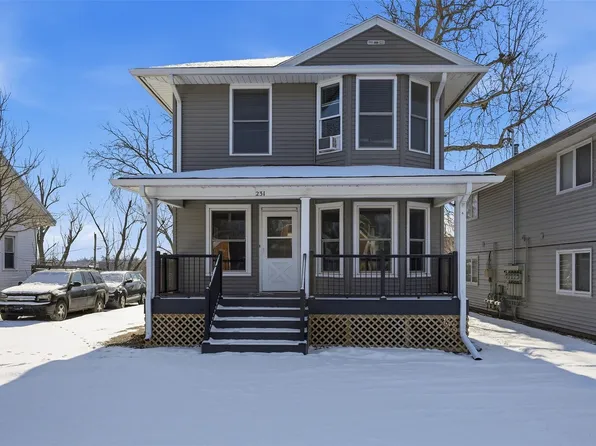 231 32nd St NE, Cedar Rapids, IA 52402